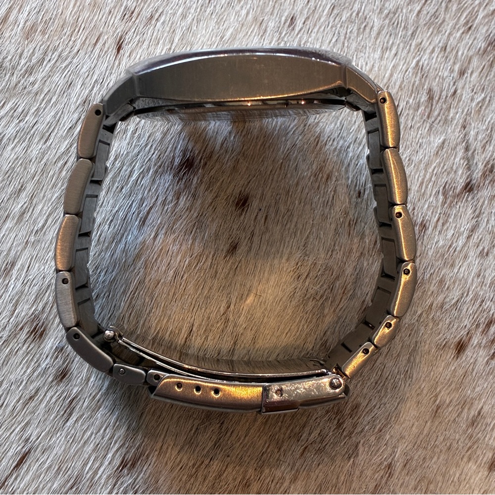 Lacoste Silver Stainless Steel Watch | Needs Battery - Picture 4 of 9